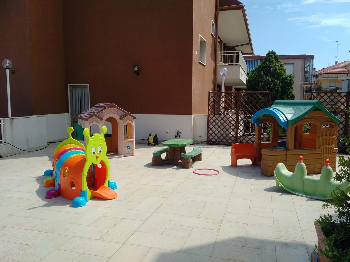 Residence Aurora Wellness & Spa Альбенга Екстер'єр фото
